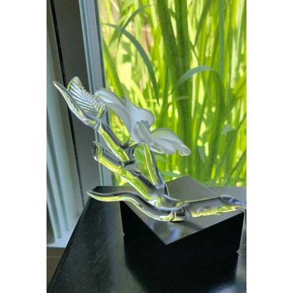 Frabel dogwood blown glass Sculpture On Stand - Picture 5 of 8